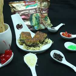 INDOMIE MARTABAK MANIS @ UNIQMIE