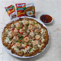 chili prawn indomie pizza