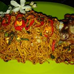 SOTONG PANGGANG ISI MIE 