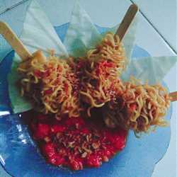 Indomie Indonesia rolling pasta