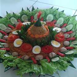 KREASI TUMPENG INDOMIE