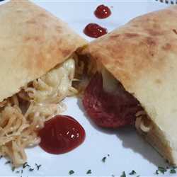 Indomie Calzone (Indomie Pizza Lipat)