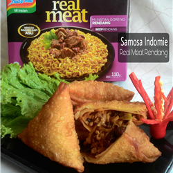 Samosa Indomie Real Meat Rendang