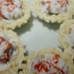 PIE AGAR-AGAR INDOMIE ISI SOSIS MAYONAISE