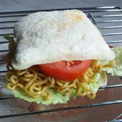 Sandwich mireng (indomie goreng)