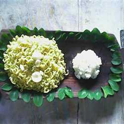 indomi plus nasi putih