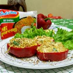 Paprika egg with indomie