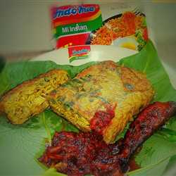 martabak mie  saos sarden pedas