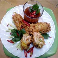 Ayam gulung mie
