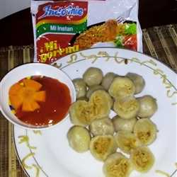 Cisimi (Cilok Isi Indomie)
