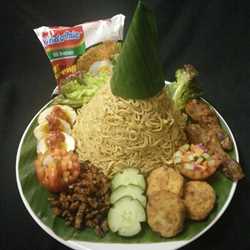 Mie Tumpeng