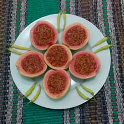 Rujak Indomie mangkuk jambu