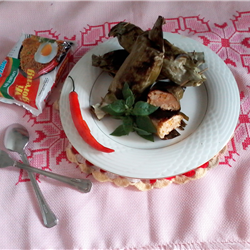 Pepes Mie campur Ayam ungkep,Tahu dan Wortel