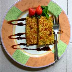 Mie panggang kayu manis saus coklat