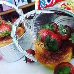 Strawberry Cup X Pizza Cheseee Roast