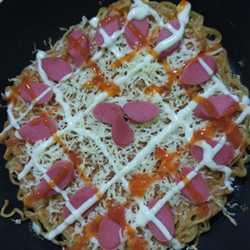 Hot Pizza Indomie Rasa Iga Penyet