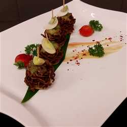 Indomie goreng blakutak in mashroom pot pie