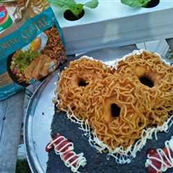 DOMINO (DOnat Mie Indonesia)