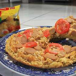 Pizza Indomie Kari Ayam
