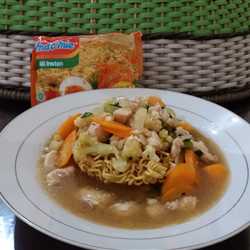 MIE GARING SIRAM KUAH AYAM SPESIAL INDOMIE