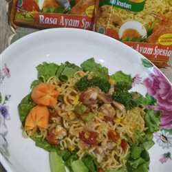 Salad Indomie Ayam Spc Sambal Dabu