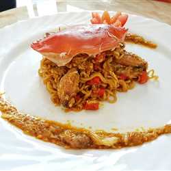 Indomie kepiting saus padang 