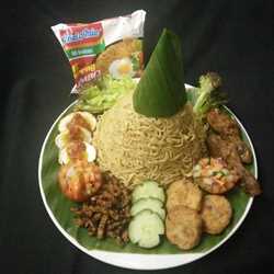Indomie tumpeng 