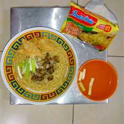 Mie Ayam Jamur Lada Hitam