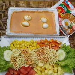 INDOMIE GORENG SALAD SAUS TRADISIONAL / SREPEH KHAS REMBANG