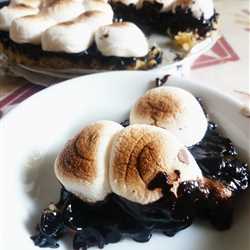 Chocolate S'mores Noodle Pie