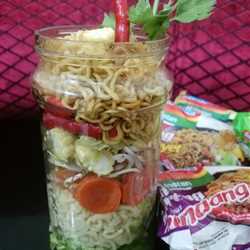 Salad INDOMIE in a Jar