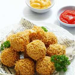 POM POM CHICKEN NOODLE with CHEESE