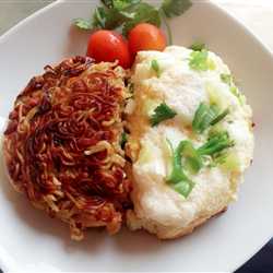 Mie gor selimut telur