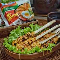 Sate Mie Pusut