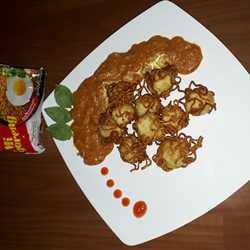 Olos berselimut Indomie