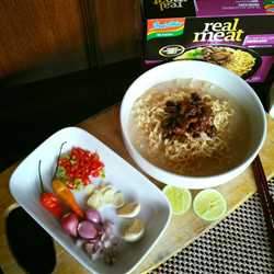 Indomie Nendang !! (nyemek)