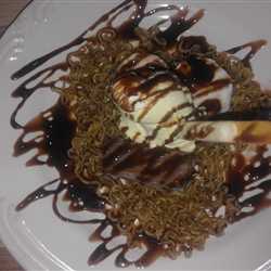 MIE COKLAT ICE CREAM