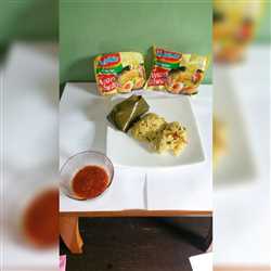 Buras Indomie Isi Daging Ayam