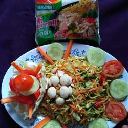 Indomie tek.. Tek... Kriuk.