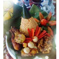 Tumpeng indomie