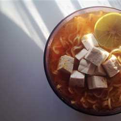 Pedas asam Indomie soto dengan topping tofu