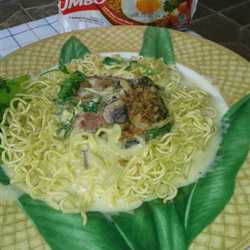 crispy indomie carbonara