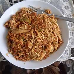Indomie goreng ayam pedas