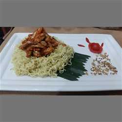 INDOMIE GORENG DENGAN SAMBAL IKASTER (IKAN TERI TEMPE SERAI)