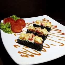 Charcoal Pizza Indomie