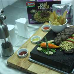 HOT STONE INDOMIE WAGYU STEAK @UNIQMIE