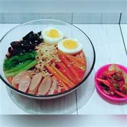 Ramyun Pedas Indomie dengan Gochujang Kimchi