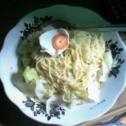mie kuah kubis