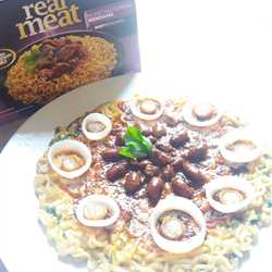 pizza mie rendang