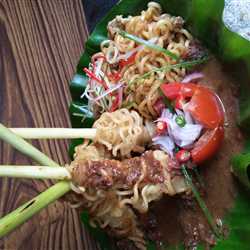 Indomie goreng saus kacang